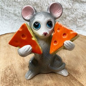 Vintage Mouse And Cheese Salt And Pepper Shaker Set